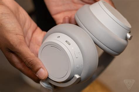 Microsoft Surface Headphones review: all the style without the polish - The Verge