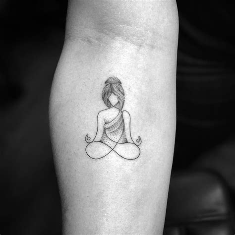 Tatuagem criada por Taís Thorpe do Rio de Janeiro. Meditação. | Yoga ...