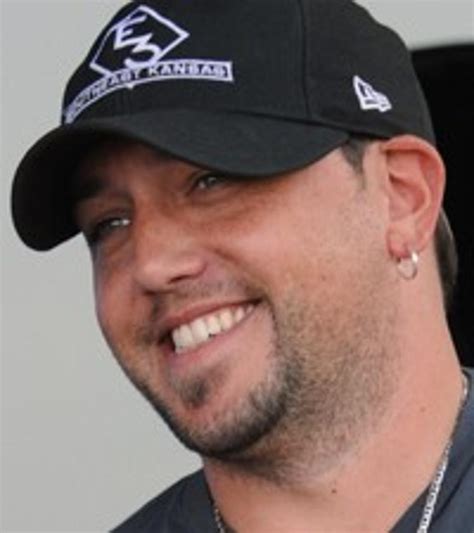 Jason Aldean Adds Some Ink to Celebrate New Single