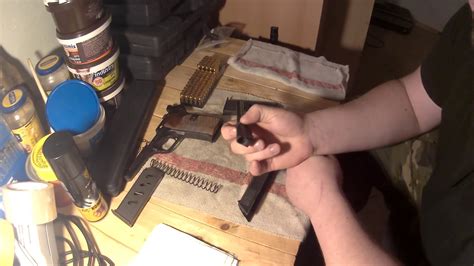 Samonabíjecí pistole ČZ vz.52 část 1. - YouTube
