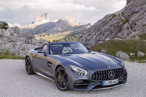 Mercedes finally revealed its two new roadster AMG GT!