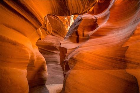 Antelope Canyon Hiking: Trails & Ultimate Guide 2024