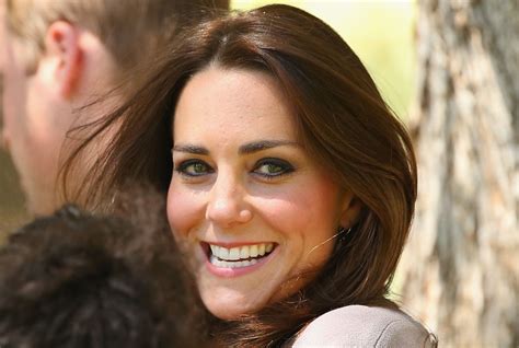 Kate Middleton Teeth / Duchess Of Cambridge Kate Middleton Flashes ...