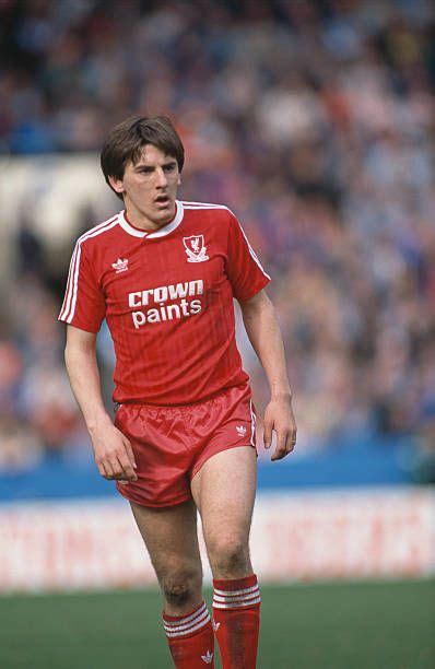 Liverpool FC footballer Peter Beardsley during the FA Cup semifinal ...