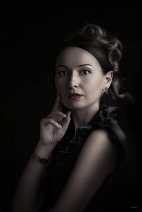 Fine Art Female Portrait Photography | Female portrait, Female portrait ...