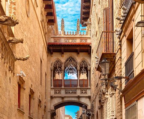 Barcelona medieval: un viaje en el tiempo 700 años atrás por la Ciudad Condal | Ciudad medieval ...