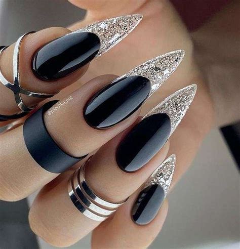 60+ French Manicure Ideas for 2024
