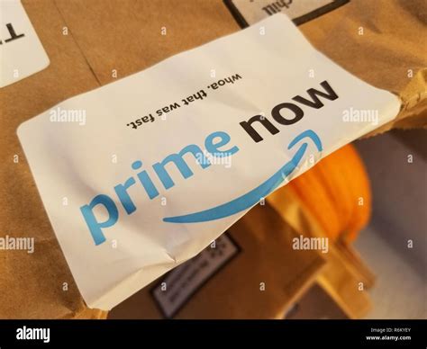 Amazon prime logo hi-res stock photography and images - Alamy