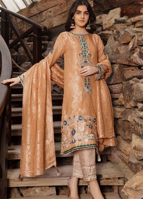 Unique DESIGNER Lawn Suit Master Replica 2020 - Master Replica Pakistan