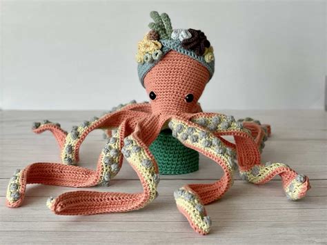 Octopus Crochet Pattern: Free Pattern + Video Tutorial