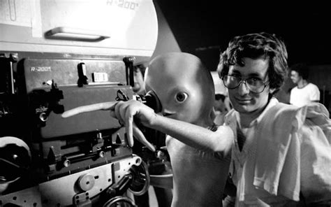 20 Amazing Photographs of Steven Spielberg When He Was Young in the ...