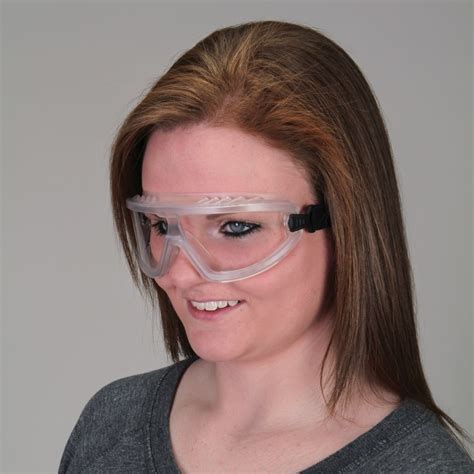 Streamlined Anti-Fog Safety Goggles | Carolina.com