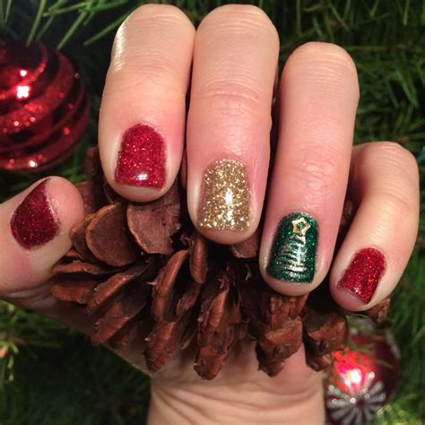 Christmas nails! Red, green, gold glitter, which Christmas tree. | Christmas gel nails ...