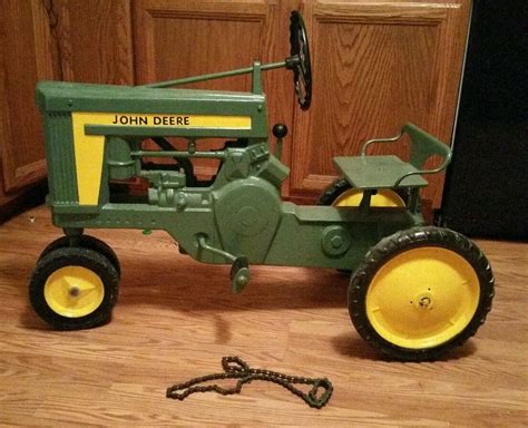 Vintage John Deere Pedal Tractor Value | MY HOME