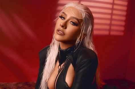 Christina Aguilera ‘Beautiful’ Video 2022 Update: Watch – Billboard