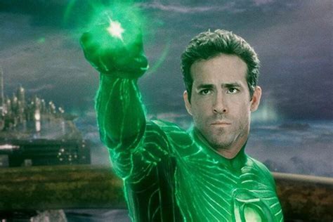 Ryan Reynolds’ Green Lantern Character Is Coming Back And Being Recast ...