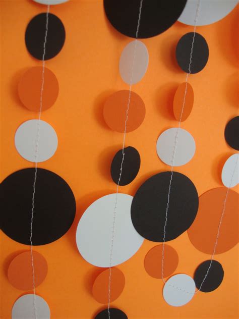 Juneberry Lane: Tutorial Tuesday: Paper Circle Garland | atelier-yuwa ...