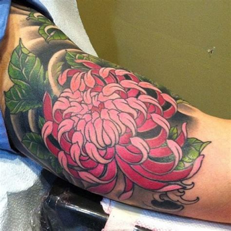 Chrysanthemum Flower Tattoos | Realistic flower tattoo, Chrysanthemum tattoo, Sleeve tattoos