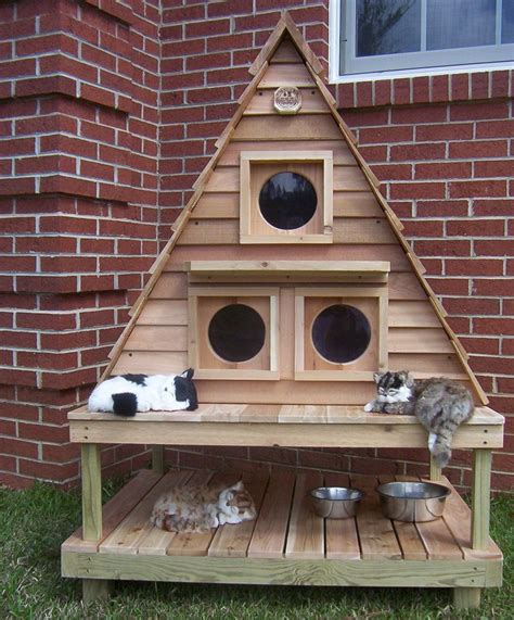 Triplex Cat House | Outdoor cat house, Cat house diy, Outside cat house