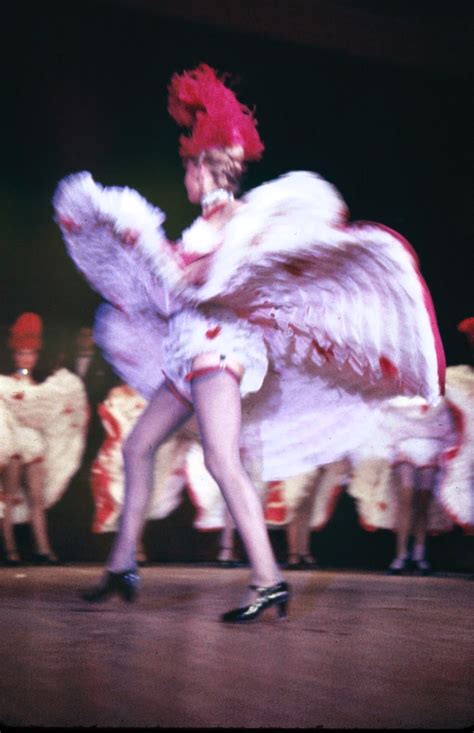 Amazing Color Photos of Cabaret Dancers at the Moulin Rouge in the late ...