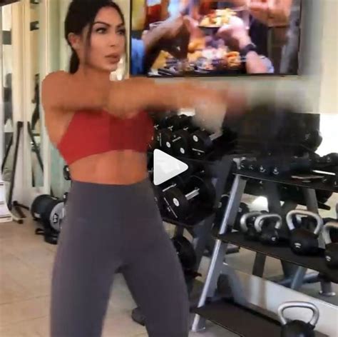 THE 50 HOTTEST FEMALE FITNESS INFLUENCERS ON INSTAGRAM IN 2018 - Hoda Mode - Hoda Fitness