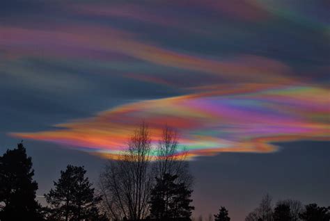 Polar stratospheric cloud that resembles an oil slick. - Awesome post ...