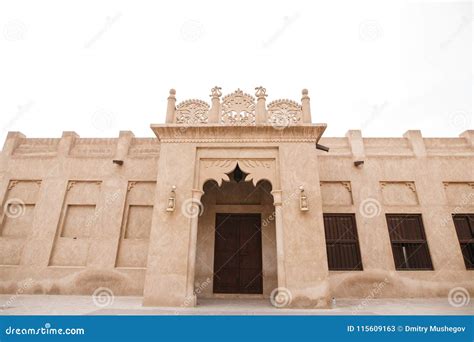 Architecture of the Historical Building of Dubai Stock Image - Image of jebel, history: 115609163