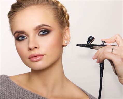Airbrush Makeup vs Traditional Makeup - Pro Makeup Center