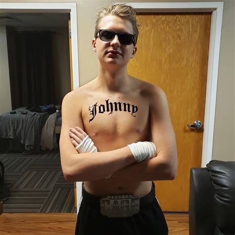 Just a day late, but here's my Johnny Cage Halloween costume! Made a custom belt and everything ...