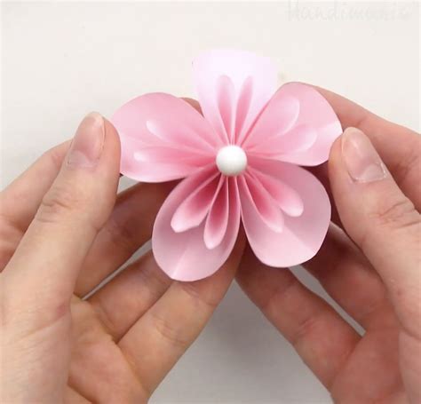 6 Cute And Easy Paper Flowers - PaperPapers Blog