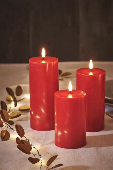 Red Pillar Candles (set of 3) – Lumina Of London