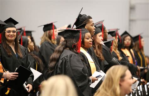 EMCC CONDUCTS COMMENCEMENT CEREMONIES FOR FALL GRADUATES