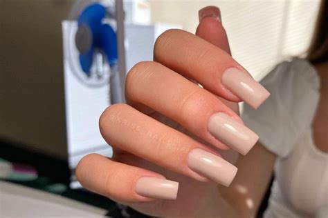 Latte Nails Is the Subtle Fall Manicure Trend You're Going to See Everywhere