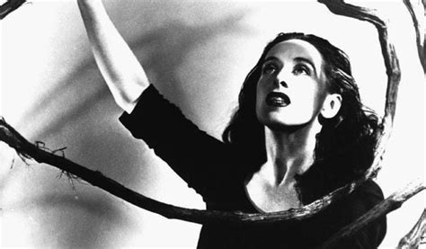 Martha Graham Biography - Childhood, Life Achievements & Timeline