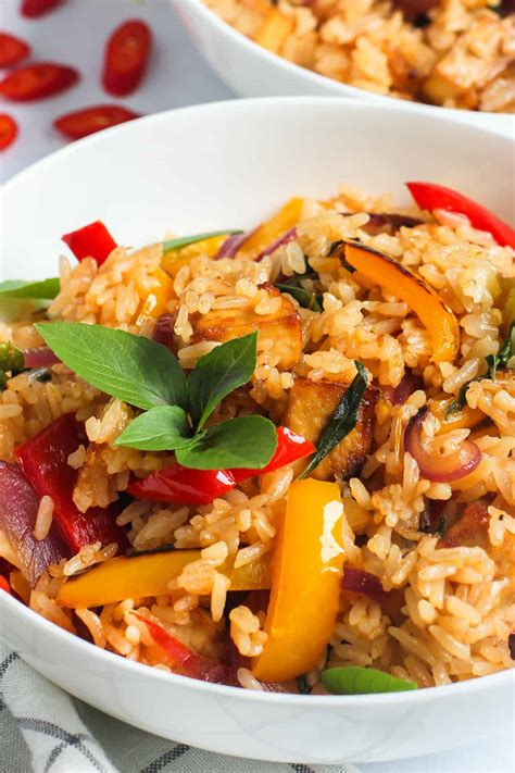 Thai Basil Fried Rice Vegan Recipe - Ministry of Curry