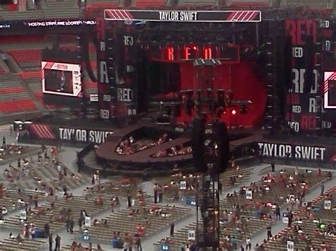 The stage at the Taylor Swift RED tour Taylor Swift Red Tour, Stage Design, Lights, Album, Set ...