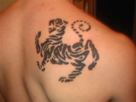 shotokan tiger tattoo, the style I trained in for 8 years. Club Tattoo, I Tattoo, Paw Print ...