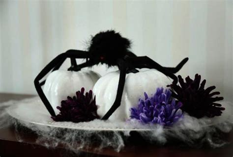 25 Halloween Decorating Ideas Using Purple Colors