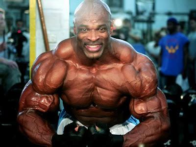 Bodybuilding: Ronnie Coleman Shoulder Pose