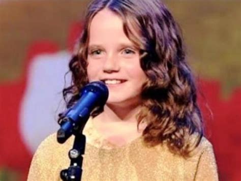 Amira Willighagen biography. 9 year old opera singer