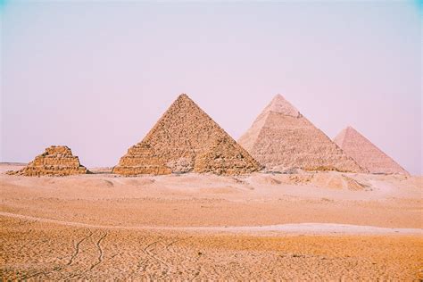 Giza Pyramids and The Egyptian Museum Tour From Safaga Port
