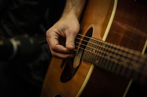 Primer concierto del ciclo de guitarra clásica “Sonidos del Alcázar a la guitarra” – DUPO ...