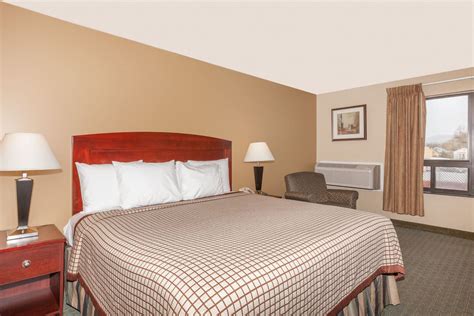 Days Inn by Wyndham Utica | Utica, NY Hotels