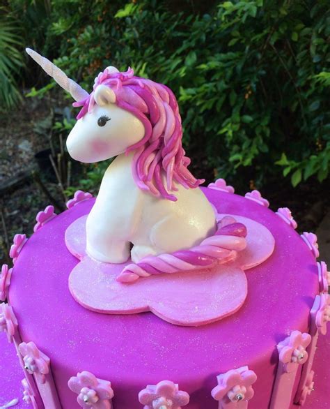 Pink Unicorn Birthday Cake | Unicorn birthday cake, Cake, Unicorn birthday