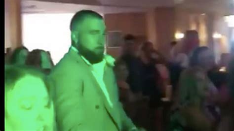 Travis Kelce shows off dance moves at wedding of Chiefs fans | Kansas ...