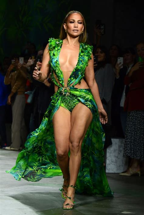 Jennifer Lopez Wore a New Green Dress on the Versace Runway | POPSUGAR Fashion Photo 16