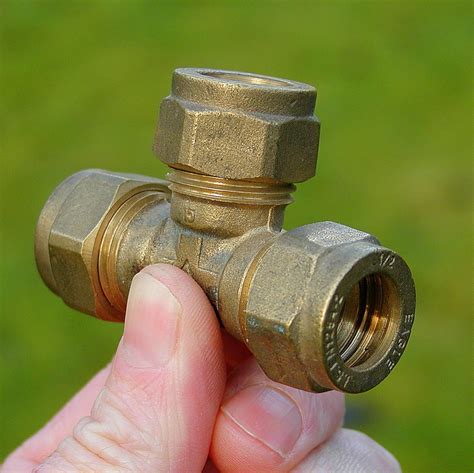 How to Use Plumbing Fittings for Joining PVC, PEX, and Copper Pipe | Dengarden