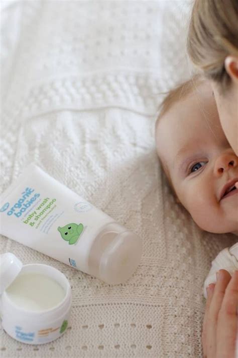 8 Best Organic Baby Shampoos For The Most Natural Bathtime