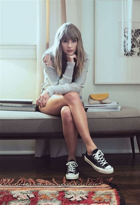 Crazy About Taylor Swifts Legs on Twitter | Taylor swift legs, Taylor ...