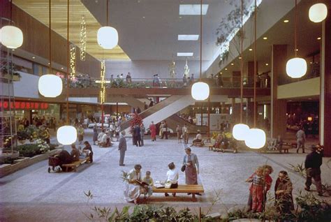 Reinvent or Die: The Transformation of Malls Under The New Economic/Urban Paradigm | ArchDaily